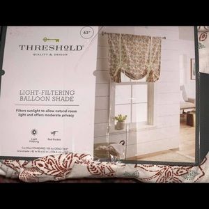 Lite filtering balloon shade curtain